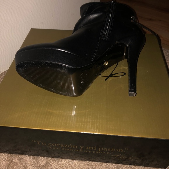 Lady Shoes - Picture 7 of 8